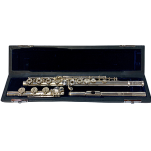 Haynes Classic Q2 Flute with 14K Gold Riser, B Foot, Sterling Body, Nickel Keys, C# Trill and French Case (Consigned)