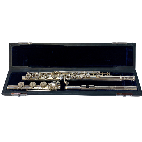 Haynes Classic Q2 Flute with 14K Gold Riser, B Foot, Sterling Body, Nickel Keys, C# Trill and French Case (Consignment)